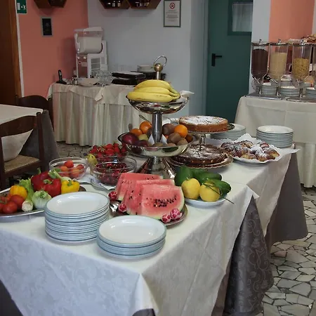 Hotel Ombrosa 3*
