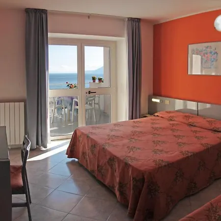Hotel Ombrosa
