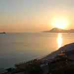 Ombrosa Hotel 3*